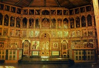 photo 3. General view of the Church iconostasis before the  disassembly.