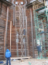 Installation of the studding for the Church suspension
