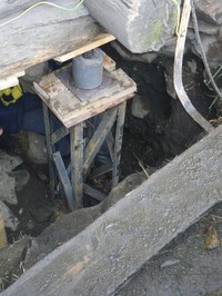 Fig.34. Additional support during foundation pouring