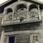 Л. 6. Дом Лепсина, д. Кузнецы. 1949 г.(?) Балкон на западном фасаде