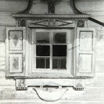 л. 8. Дом Лепсина, д. Кузнецы. 1949 г.(?) Наличник окна