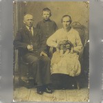 Федор Матвеевич Трифонов, его жена Марфа Ивановна, сын Борис и брат жены Филипп Егоров