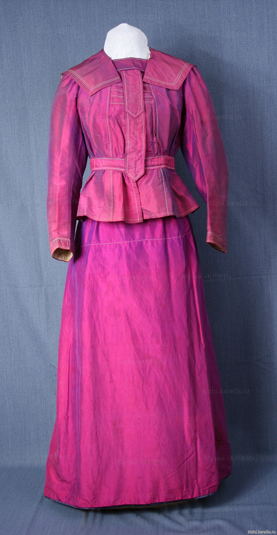 Женский праздничный костюм (юбка женская и кофта – казачок)