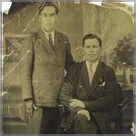 Александр Федорович Кузнецов (слева) и неизвестный мужчина