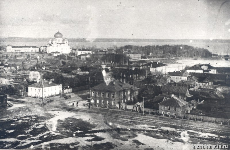 Вид на город со стороны Зареки.  Снимок начала 30-х годов.