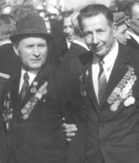 Н. Воробьев (слева) и  Н. Долголенко