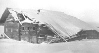 Дом Елизарова в деревне Середка. 1960 г.