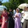 Участники прошлогоднего конкурса костюмов на празднике «Иллюзии Старого города». 2009 год
