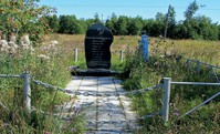 Братская могила в селе Космозеро