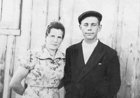 Рис.70. Николай Васильевич Прохоров с женой. Фото 1947 г. (Из личного архива Г.П.Орликовой)