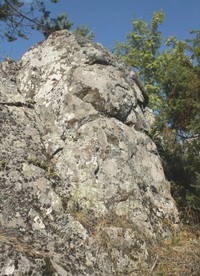 Рис. 6. Скальный останец антропоморфной формы  на острове Радколье