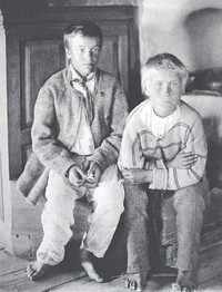 2. Мальчики из Ухты. Фотография И.Инха. 1890-е гг.