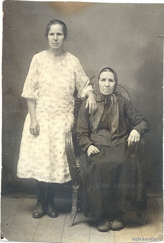 Татьяна Ивановна Корнилова и ее дочь Евдокия Петровна