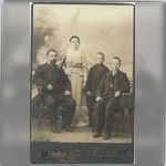 Фёдор Фёдорович и Надежда Васильевна Анисимовы с сыновьями