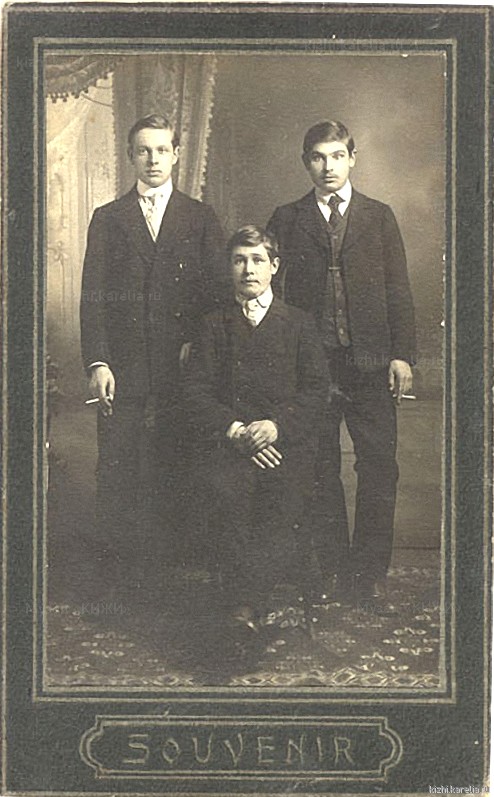 Торвинен Эмиль Иоганович (слева), Владимир Григорьевич Богданов, Павел Андреевич Макотов