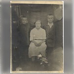 Братья Вениамин и Михаил Егоровы и их двоюродная  сестра Александра Егорова