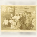 Семья священника Михаила Александровича Русанова с гостями из Сенной Губы