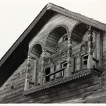 л. 14. Дом Лепсина, д. Кузнецы. 1950 г.(?) Фрагмент балкона