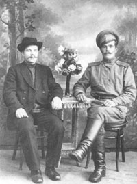 Братья Константин и Григорий Елизаровы, владельцы дома. 10-е годы XX века