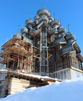 Кижские реставраторы сохраняют подлинность памятника ЮНЕСКО