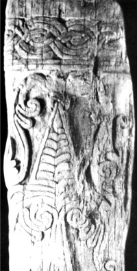 Рис.15. Деревянная колонна из Неревского раскопа 1953 г. в Новгороде. XI в.