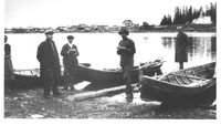 1. Лодки на берегу р. Кемь в старой д. Панозеро. Фото 1930-х гг. НА РК №002.