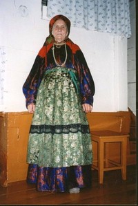 Рис.4. К.В.Терентьева, д.Бакур (Ижемский р-н, Республика Коми). Фото автора, 2003