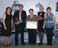 Сотрудники музея с Дипломом победителя фестиваля «Интермузей – 2011»