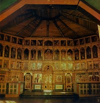 The center of the cruciform layout in the Church of the Transfiguration was enhanced by the “sky” space under the dome in which the iconographic images of the church reached its logical perfection and hierarchic integrity.