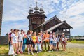 Сегодня музей-заповедник «Кижи» принимает первую группу школьников, которые приехали в Карелию в рамках национального проекта «Культура»