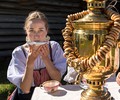 17 июля в зале дома Ошевнева на острове Кижи откроется новая выставка, посвященная заонежской традиции чаепития «Чай на чай ладится»
