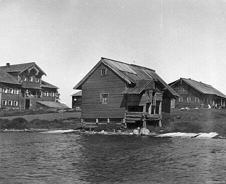 Вид д.Есино (Яндомозеро). 12.06.1943.