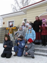 Фото на память с чучелом Масленицы