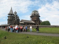 Туристская группа на экскурсии