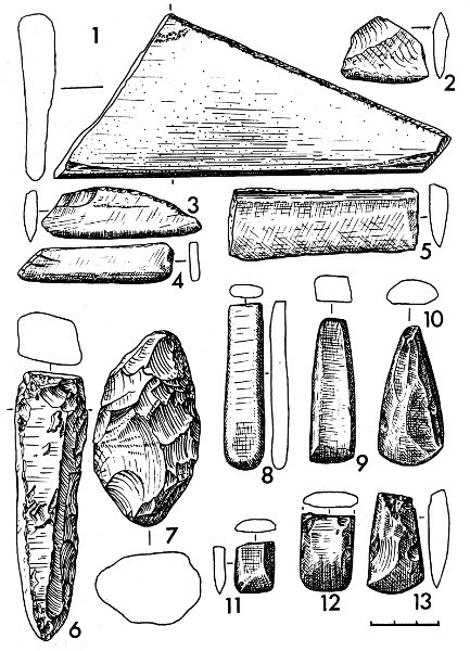 Рис.4. Каменный материал из поселения Вохмариха 2 (1, 5 — песчаник; 2-4, 6-13 — сланец