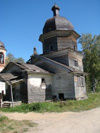 Рис. 9. Ильинская церковь (1755 г.) в деревне Возгрецовская (бывшее село Ростовское). Вид с юго-запада. Фото И. Н. Шургина, 2012 г.