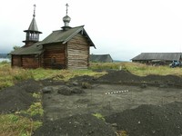 Археологический раскоп у часовни Успения Богородицы в дер.Васильево. 2005 г.